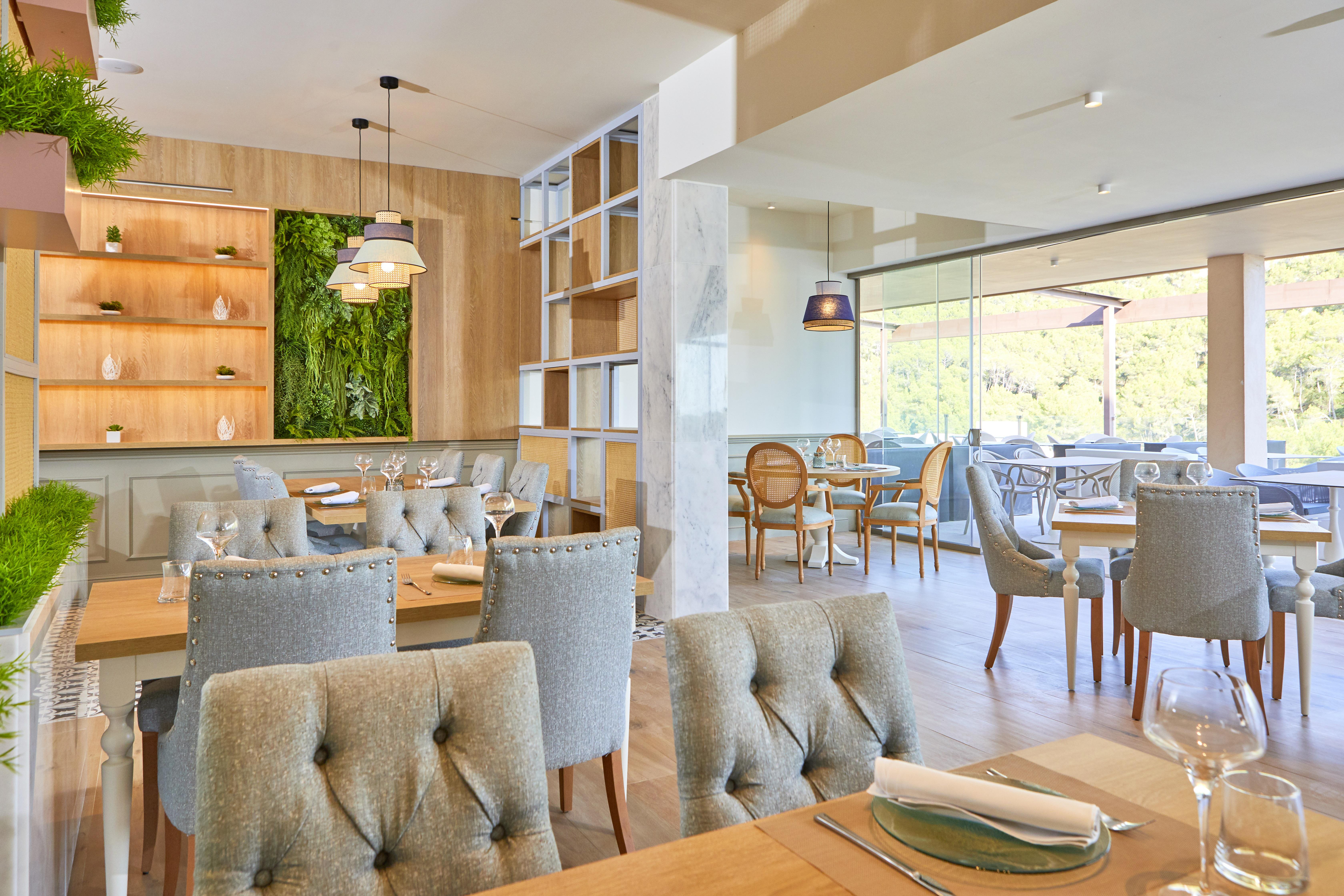 Zafiro Palace Andratx Apartahotel 5*